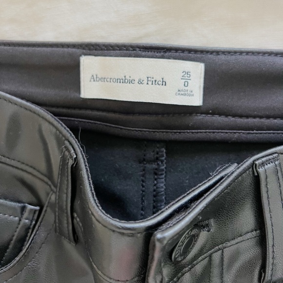 Abercrombie leather mini skirt - Picture 2 of 3